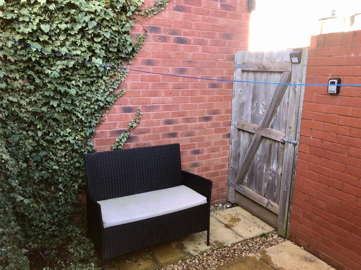 Villa Entire Two Bed Coach House Super King Beds Turn Into Singles à Exeter Extérieur photo